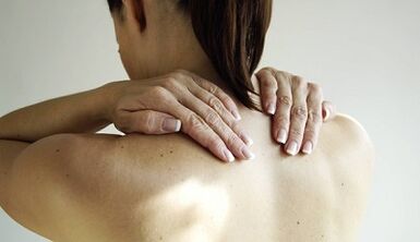 Massage de automóvil con osteocondosis cervical