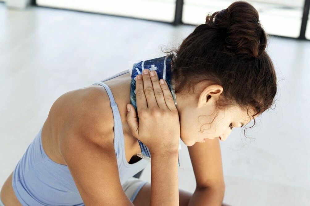 Comprimido en el cuello para debilitar los síntomas de la osteocondosis