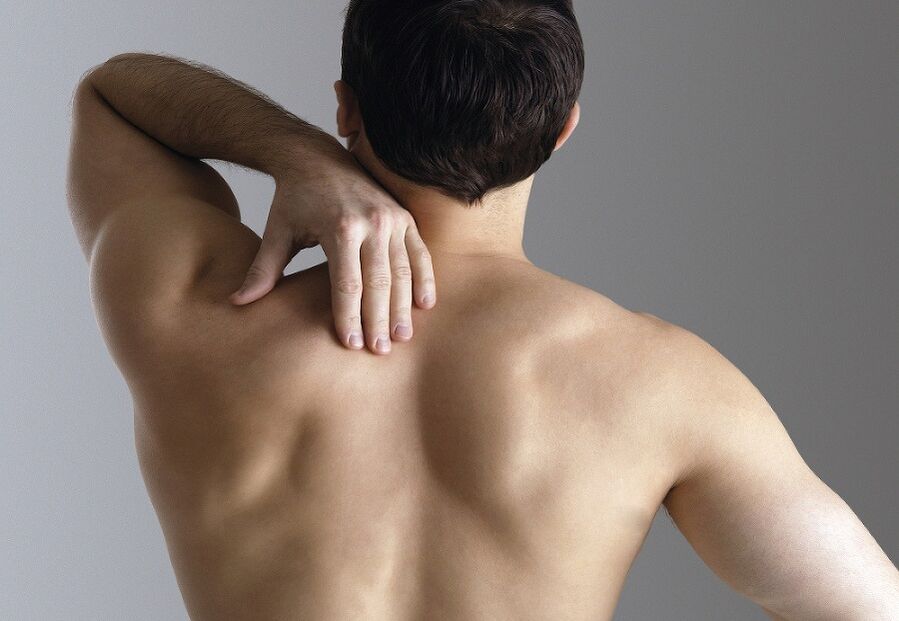 dolor debajo del omóplato izquierdo desde la espalda desde la espalda foto 3